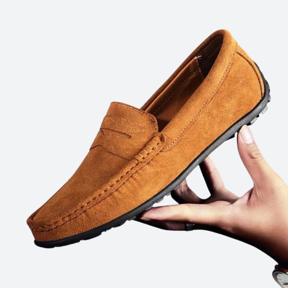 Mocassins clássicos de camurça